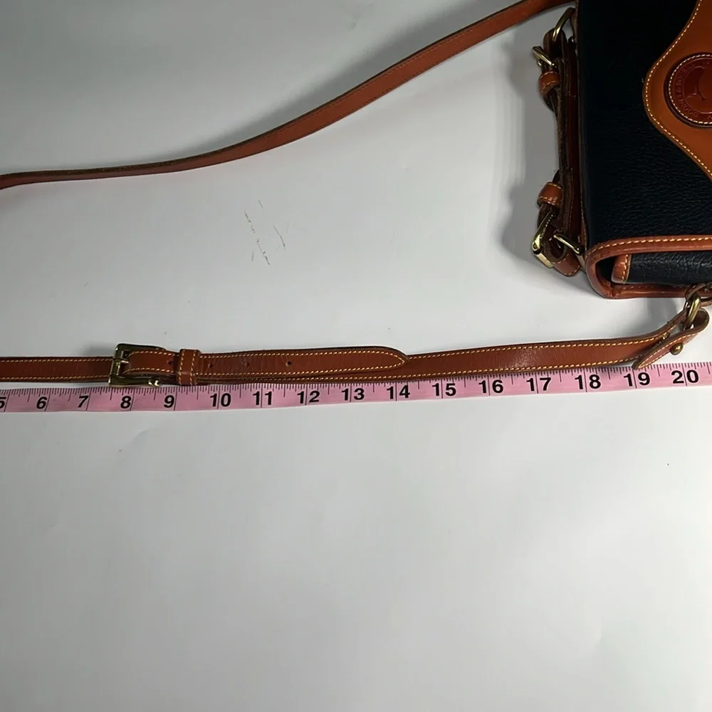 Top Carry All Weather Leather Vtg Dooney & Bourke Turnlock